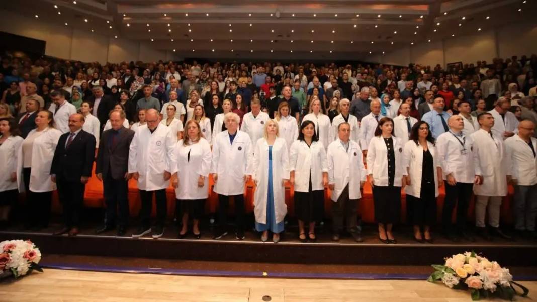 Akdeniz Tıp’ta 343 Öğrenciden Beyaz Önlükle Mesleğe İlk Adım! 1